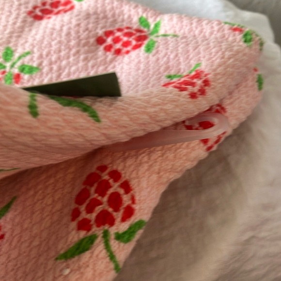 Kate Spade: Pink Kitchen Towel-  Strawberry Berry Design- 100% cotton - Picture 7 of 10